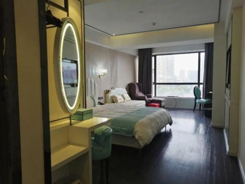 Bed in Xana Lite Guangzhou Shixi Metro Station