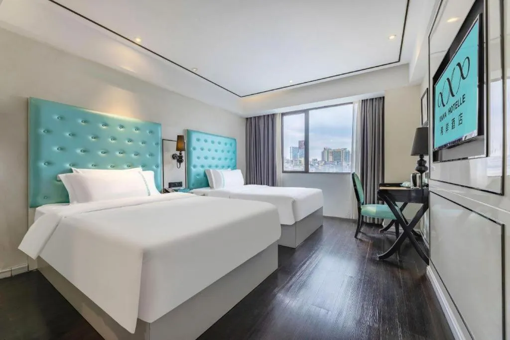 Bed in Xana Lite Guangzhou Shixi Metro Station