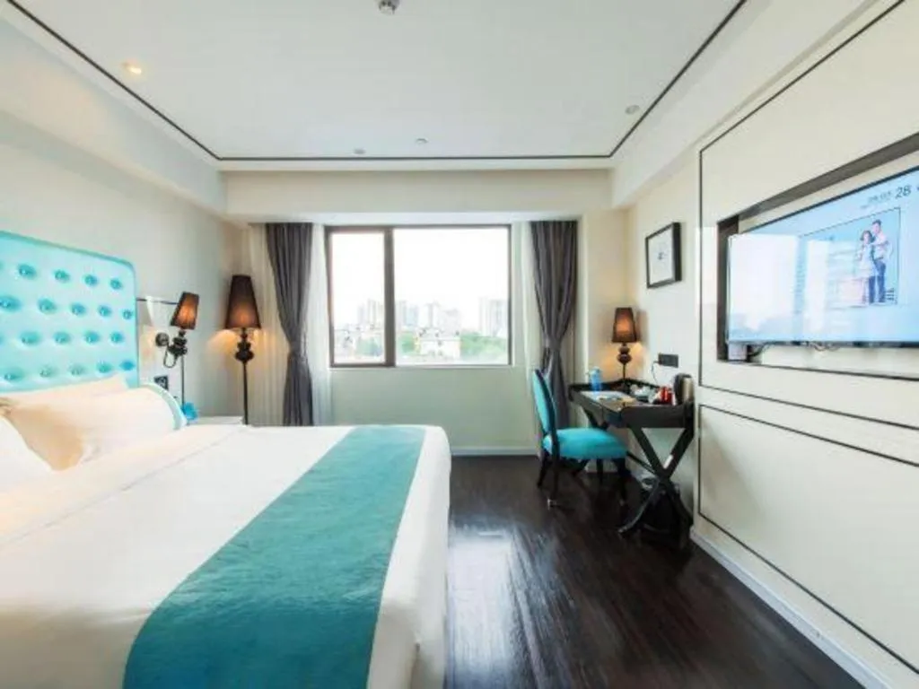 Bed in Xana Lite Guangzhou Shixi Metro Station