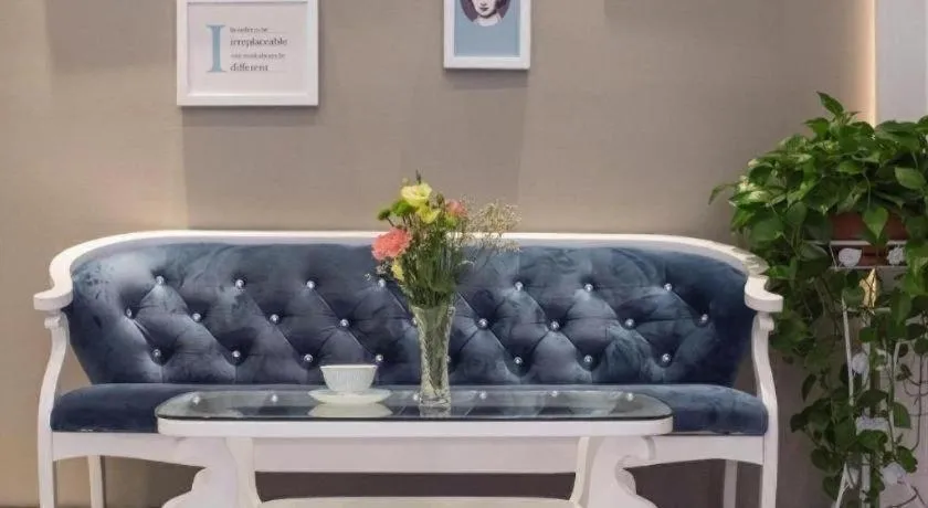 Xana Lite Guangzhou Shixi Metro Station