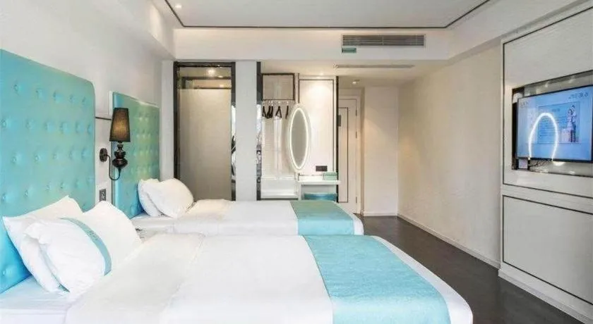 Bed in Xana Lite Guangzhou Shixi Metro Station