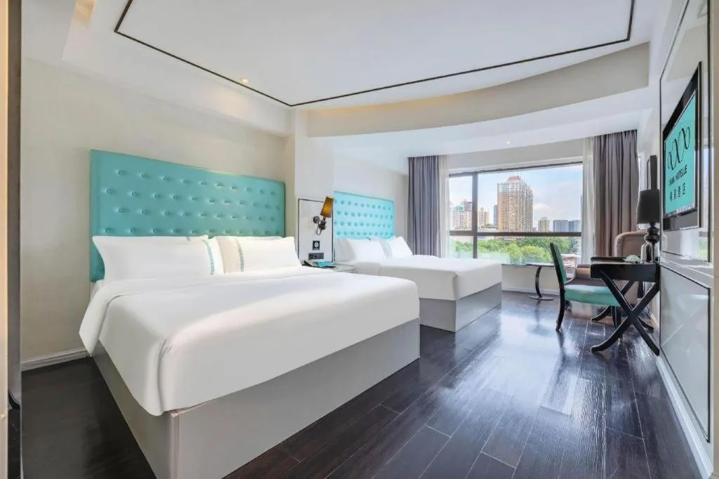 Bed in Xana Lite Guangzhou Shixi Metro Station