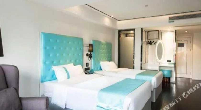 Bed in Xana Lite Guangzhou Shixi Metro Station