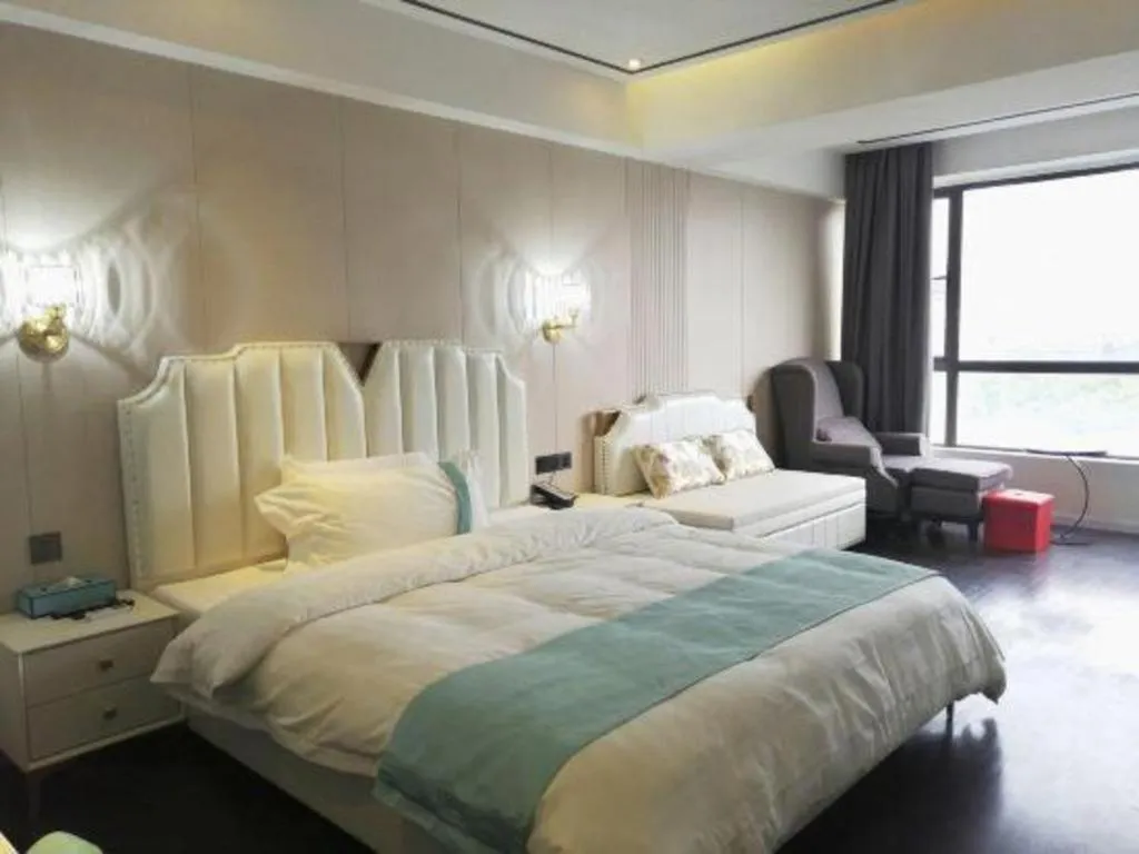 Bed in Xana Lite Guangzhou Shixi Metro Station