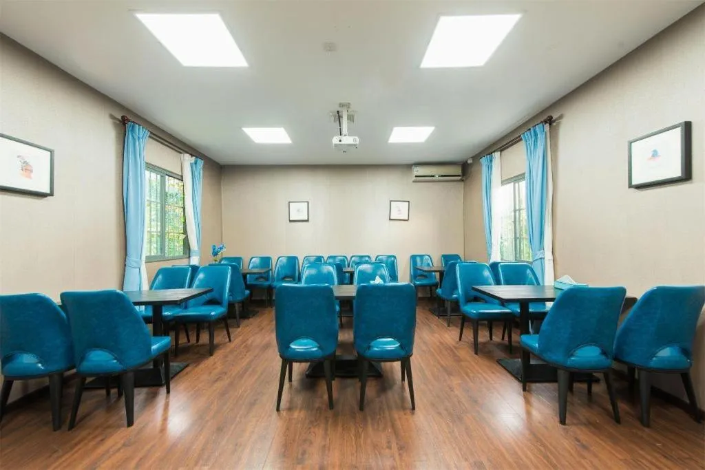 Xana Lite Guangzhou Shixi Metro Station