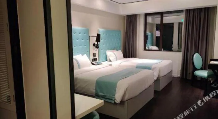 Bed in Xana Lite Guangzhou Shixi Metro Station