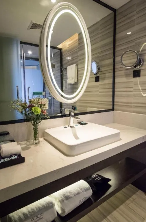 Xana Lite Guangzhou Shixi Metro Station