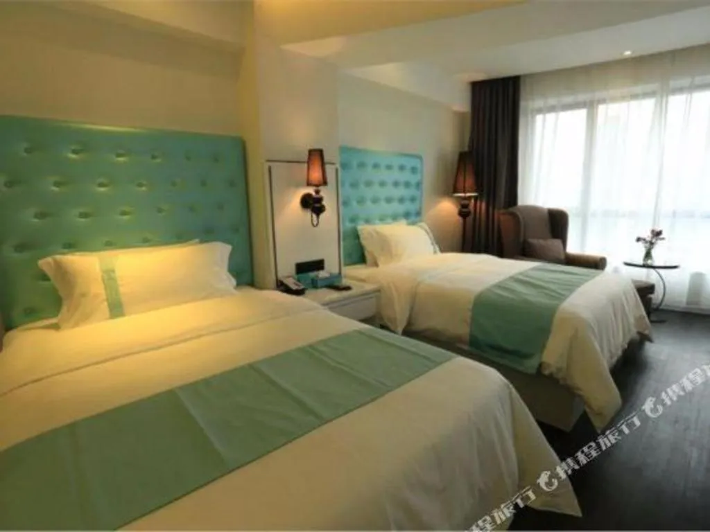 Bed in Xana Lite Guangzhou Shixi Metro Station