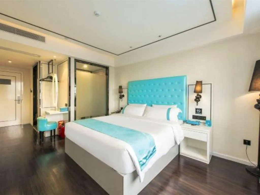 Bed in Xana Lite Guangzhou Shixi Metro Station