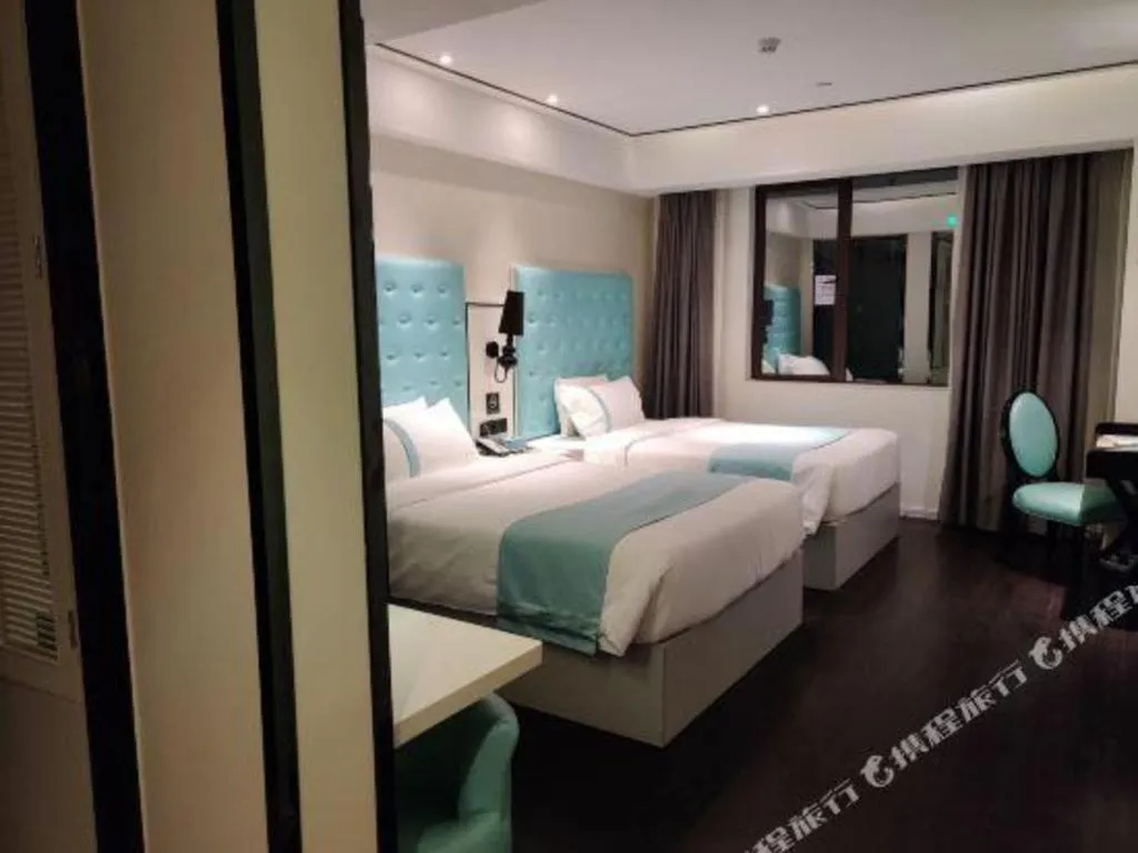 Bed in Xana Lite Guangzhou Shixi Metro Station