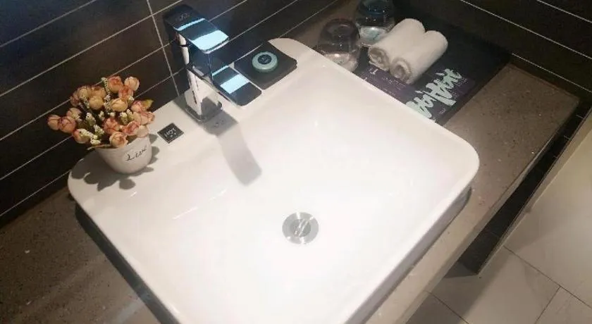 Xana Hotelle Jinan Daminghu North Gate