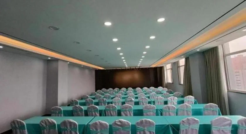 Xana Hotelle Jinan Daminghu North Gate