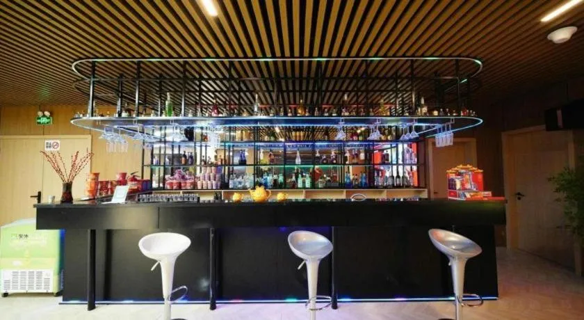 Xana Hotelle Jinan Daminghu North Gate