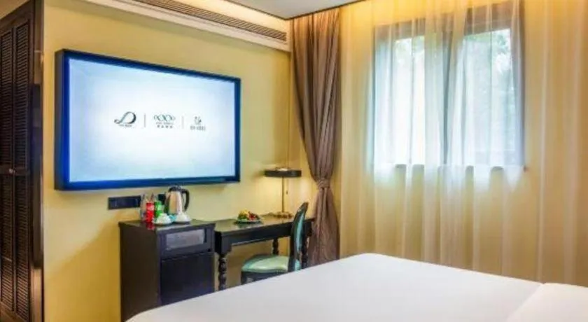 Bed in Xana Hotelle Beijing Olympic Park South Lishuiqiao Metro Station