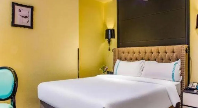 Bed in Xana Hotelle Beijing Olympic Park South Lishuiqiao Metro Station