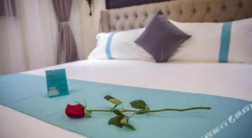 Bed in Xana Hotelle Beijing Olympic Park South Lishuiqiao Metro Station