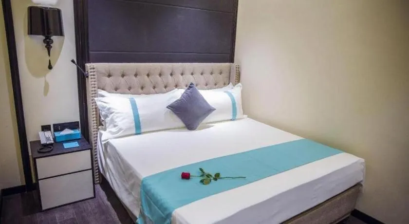 Bed in Xana Hotelle Beijing Olympic Park South Lishuiqiao Metro Station