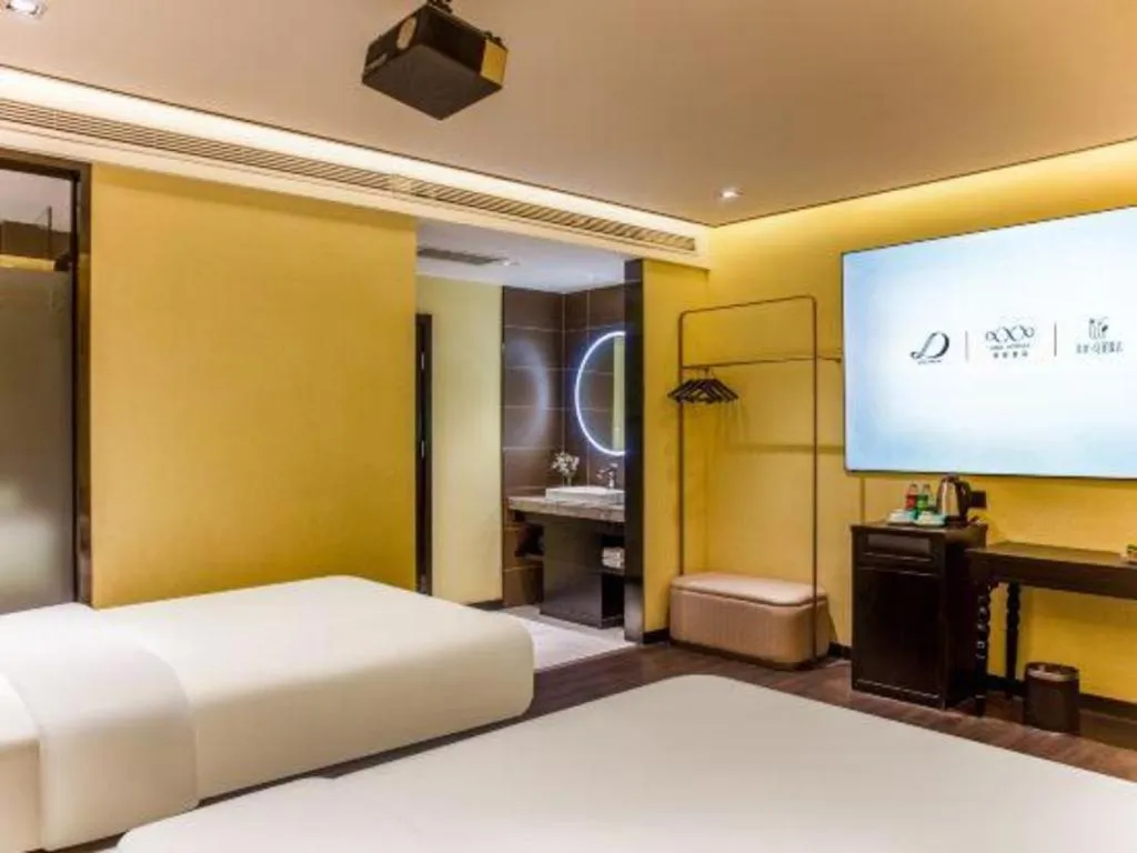 Bed in Xana Hotelle Beijing Olympic Park South Lishuiqiao Metro Station