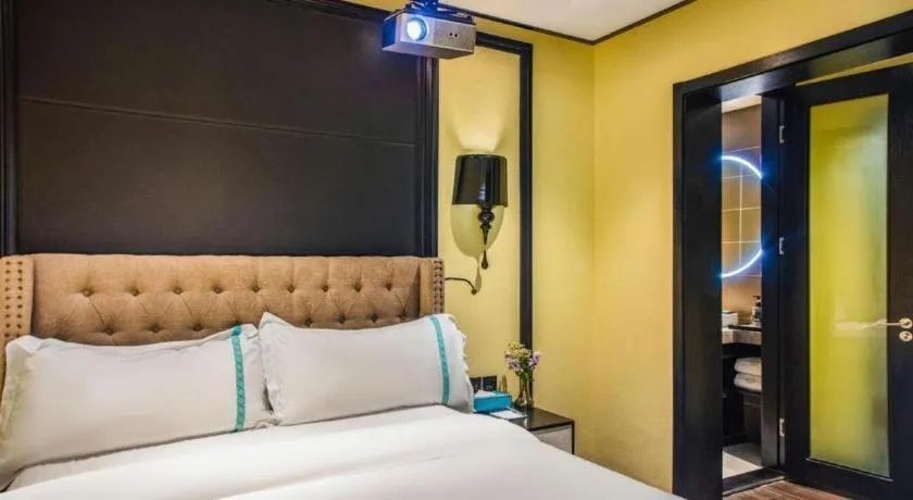 Bed in Xana Hotelle Beijing Olympic Park South Lishuiqiao Metro Station