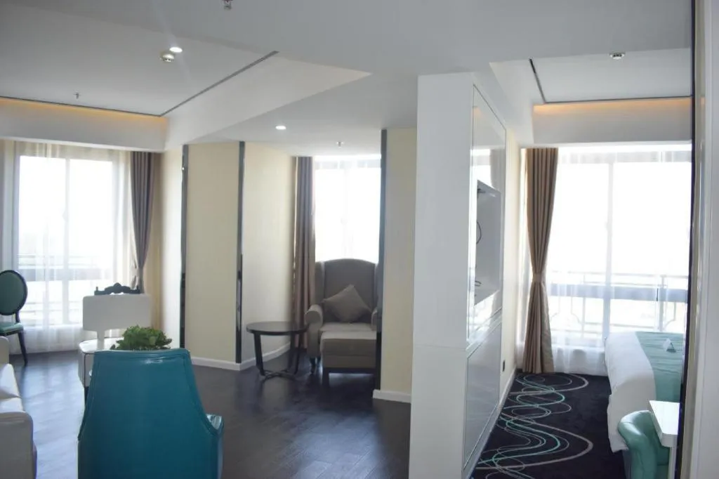 Xana Lite Hefei Railway South Station