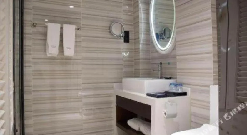 Xana Hotelle Neijiang City Center Branch