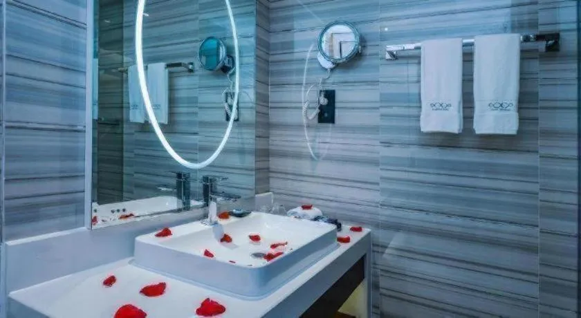 Xana Hotelle Neijiang City Center Branch