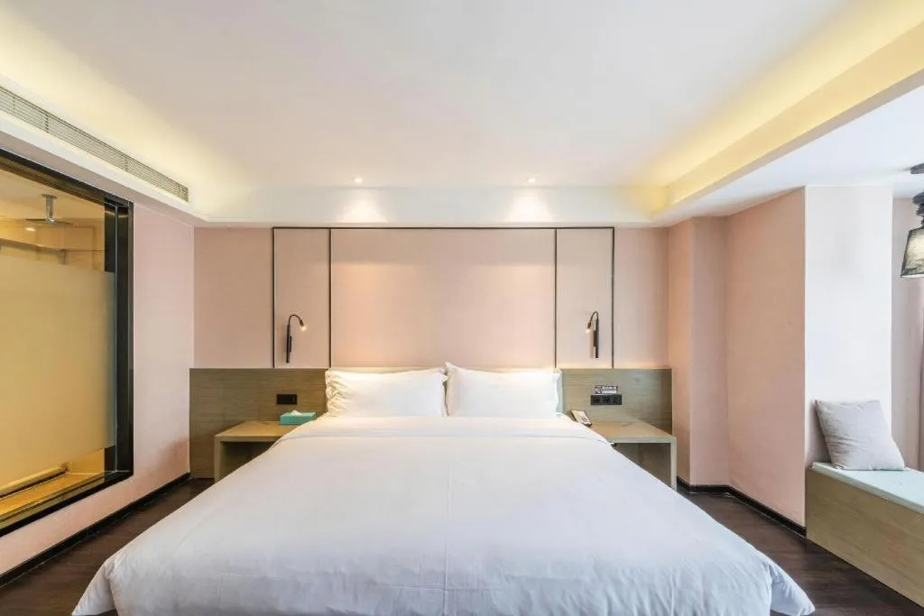 Bed in Xana Lite Guiyang Huaguoyuan Shuangzi Towers