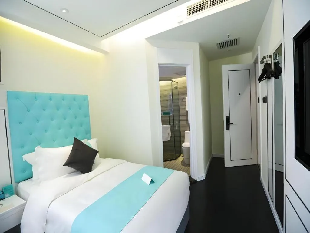 Bed in Xana Lite·Dunhua Railway Station