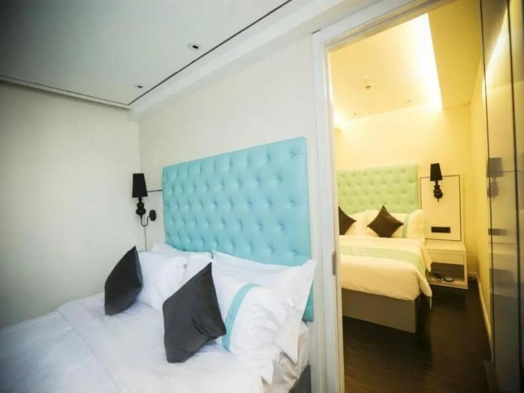 Bed in Xana Lite·Dunhua Railway Station