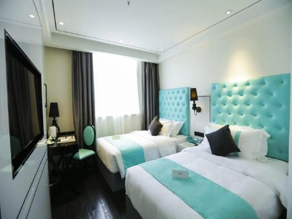 Bed in Xana Lite·Dunhua Railway Station