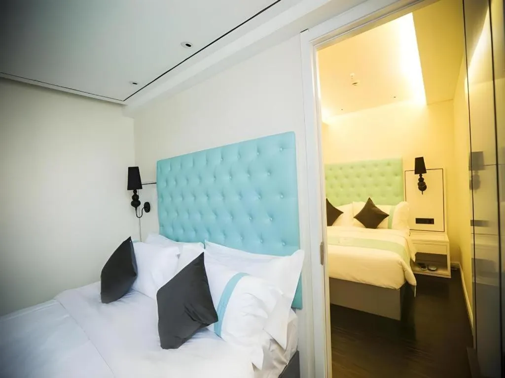 Bed in Xana Lite·Dunhua Railway Station