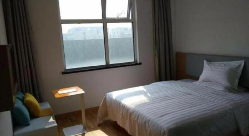 Bed in 7Days Inn Tianjin Airport NO.1 Bridge Branch