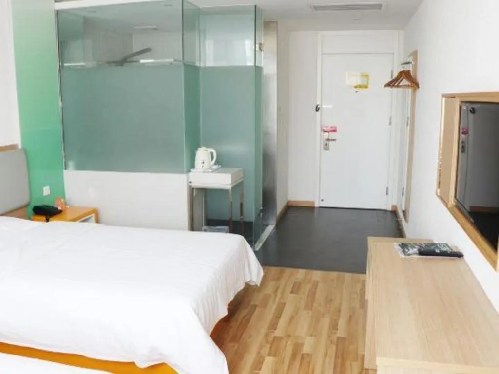 Bed in 7Days Inn Tianjin Airport NO.1 Bridge Branch