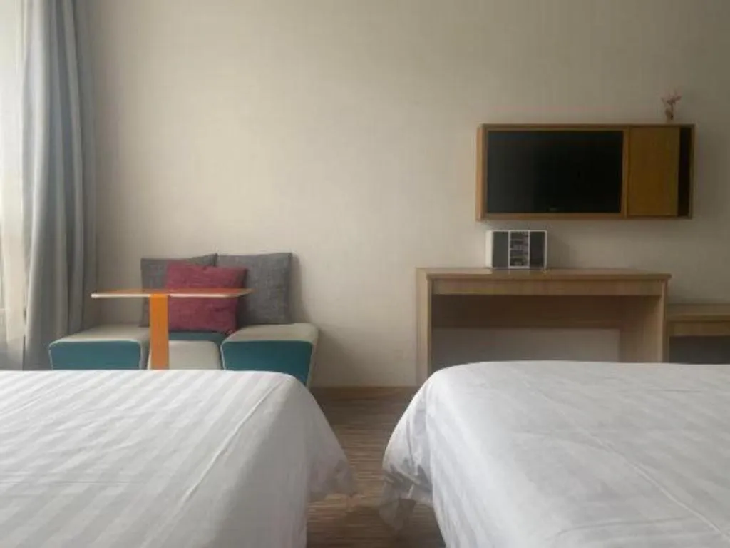 Bed in 7Days Inn Tianjin Airport NO.1 Bridge Branch