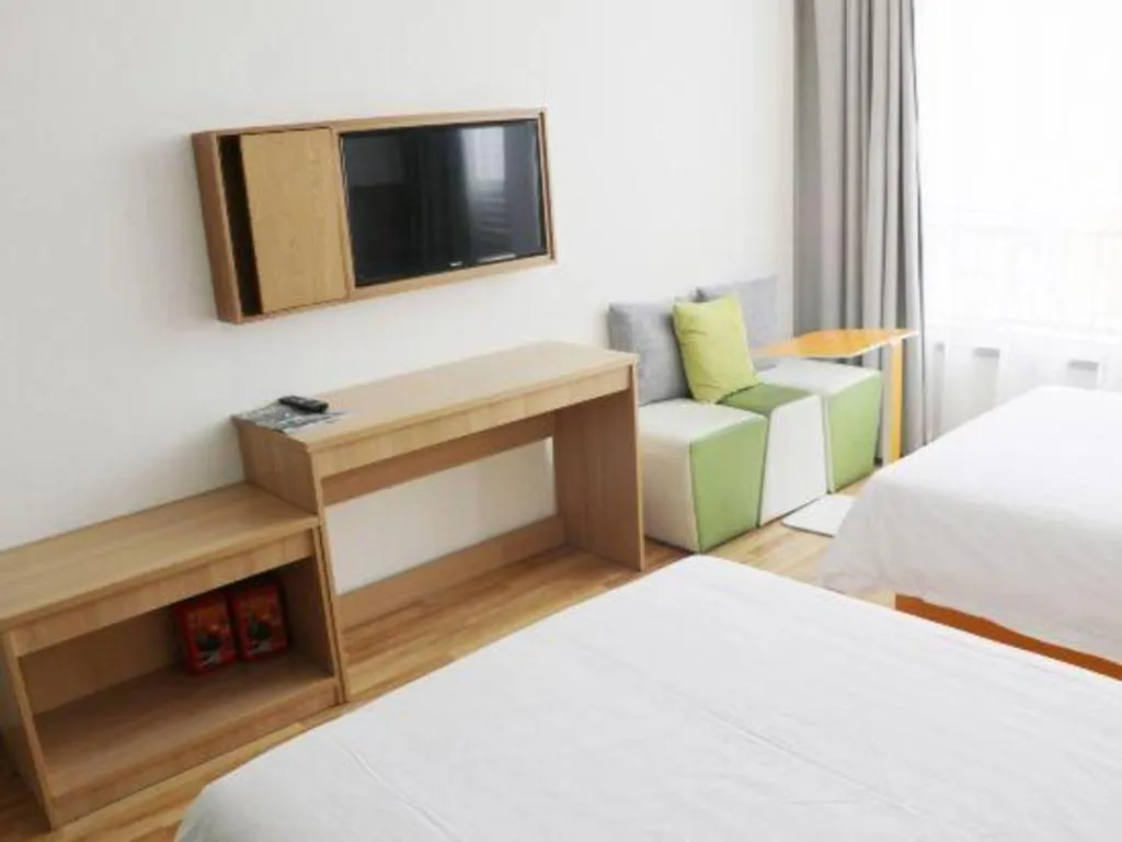 Bed in 7Days Inn Tianjin Airport NO.1 Bridge Branch