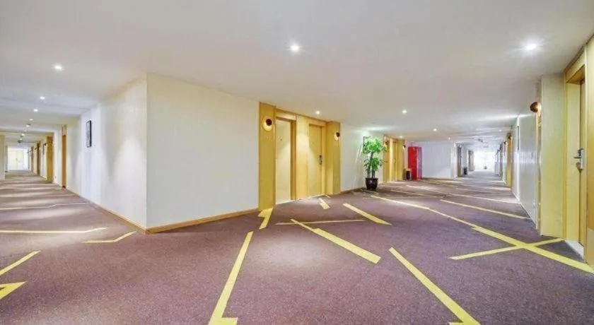 IU Hotel Chengdu Jianyang Xiongzhou Plaza