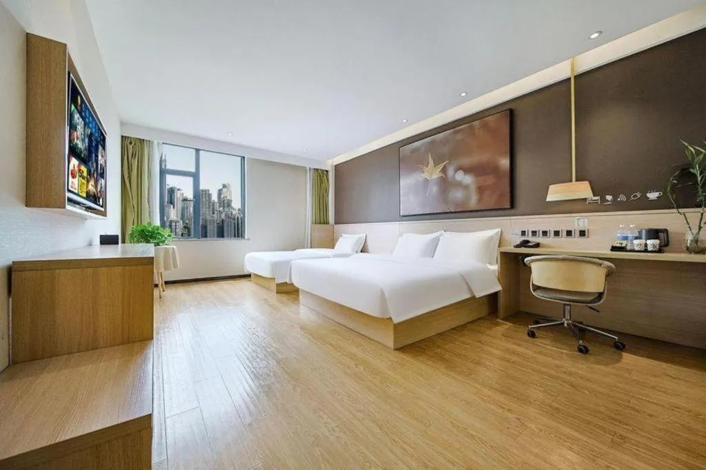Bed in IU Hotel Chengdu Jianyang Xiongzhou Plaza