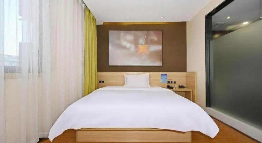 Bed in IU Hotel Chongqing Jiangbei International Airport