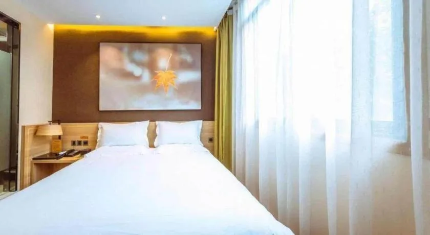 Bed in IU Hotel Chongqing Jiangbei International Airport