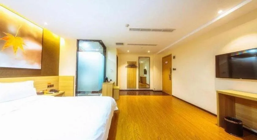 Bed in IU Hotel Chongqing Jiangbei International Airport