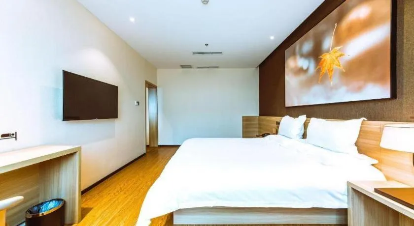 Bed in IU Hotel Chongqing Jiangbei International Airport