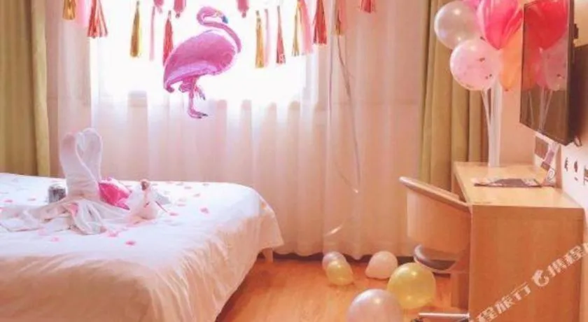 Bed in IU Hotel Chongqing Jiangbei International Airport