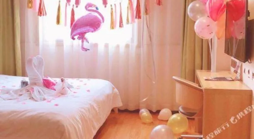 Bed in IU Hotel Chongqing Jiangbei International Airport