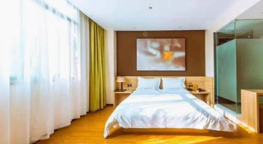 Bed in IU Hotel Chongqing Jiangbei International Airport