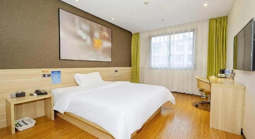 Bed in IU Hotel Chongqing Jiangbei International Airport