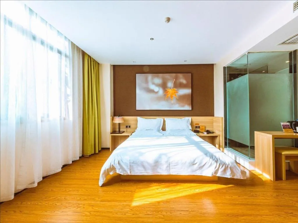 Bed in IU Hotel Chongqing Jiangbei International Airport
