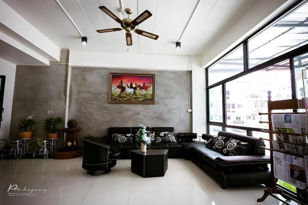 Pornsiri Hotel Sisaket