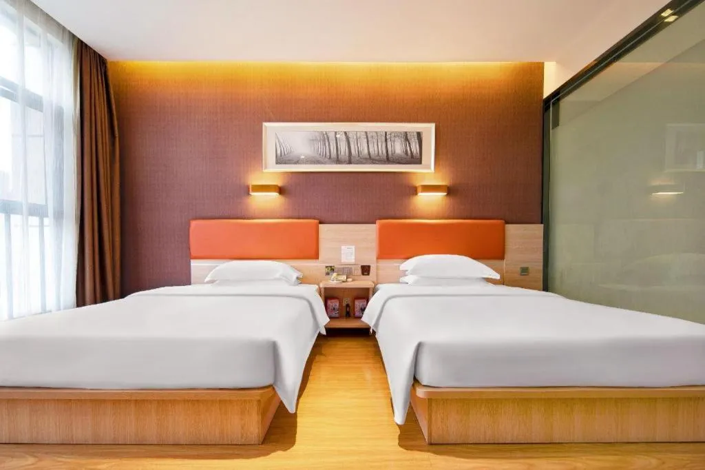 Bed in 7Days Premium Yichang Railway Station East