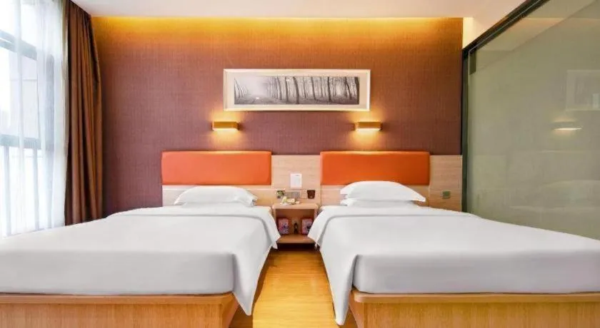 Bed in 7Days Premium Yichang Railway Station East