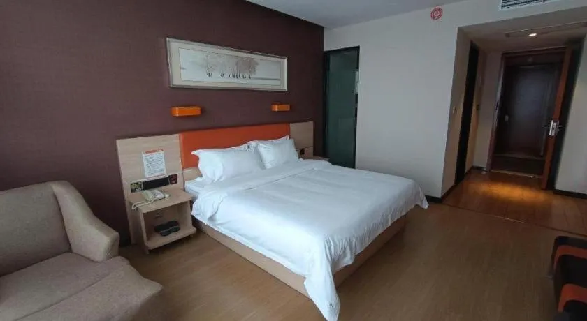 Bed in 7Days Premium Yichang Railway Station East